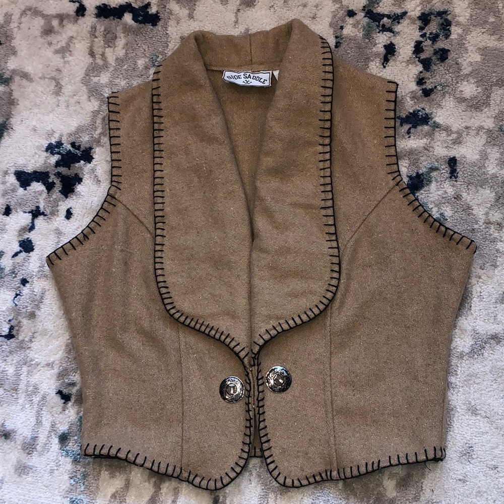 SIDE SADDLE TAN VEST!